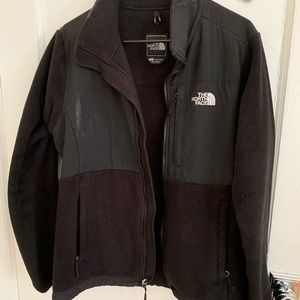 Women’s north face jacket (hood less)